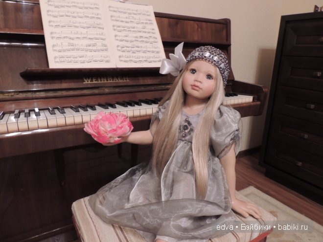 Коллекционная кукла S.Lippl Moonlight (фото 5)