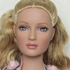 Игровая кукла - Tonner doll Shauna The Queen