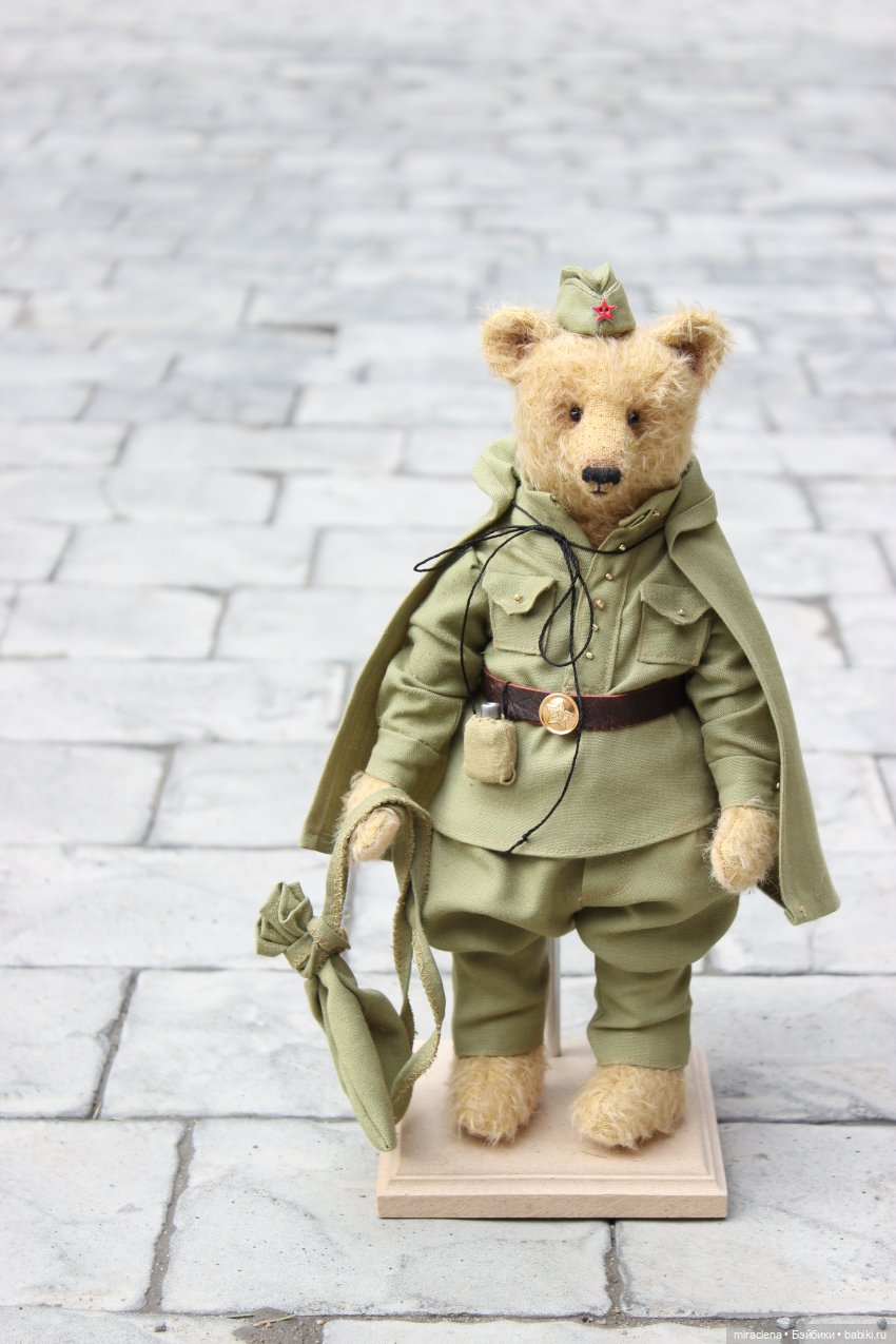 Лишь с улыбкою грустной и ясной поглядите им пристально вслед (фото 4)