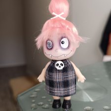 Вампирша OOAK Ddung.