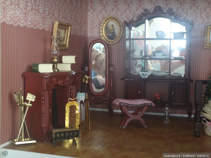 Выставка " Лабиринты кукольной жизни"