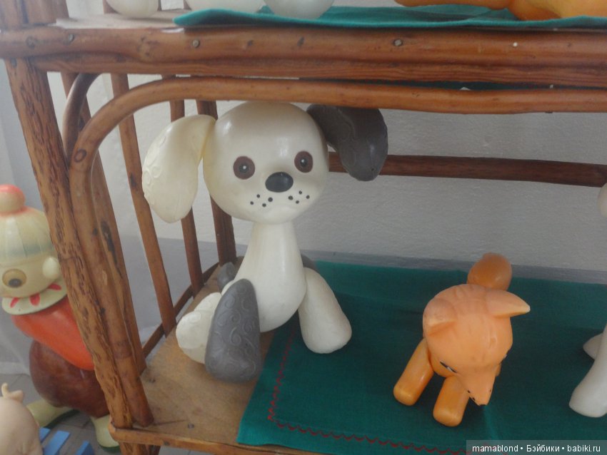 Выставка " Лабиринты кукольной жизни"