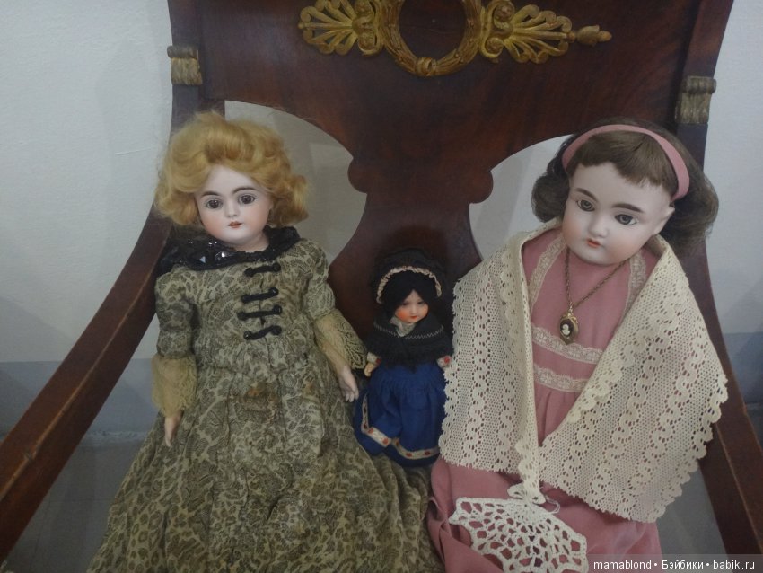 Выставка " Лабиринты кукольной жизни"
