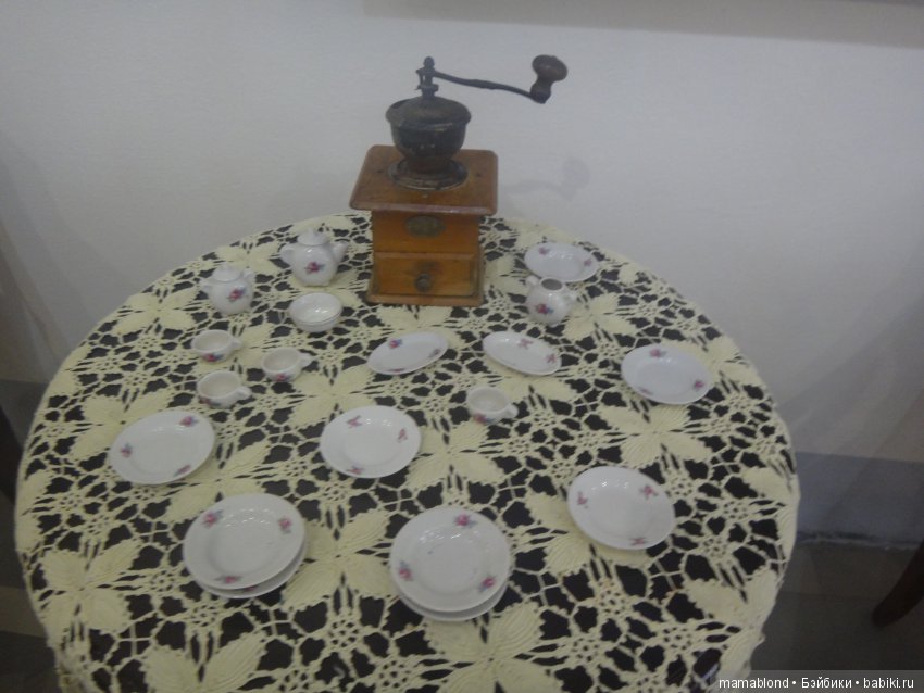 Выставка " Лабиринты кукольной жизни"