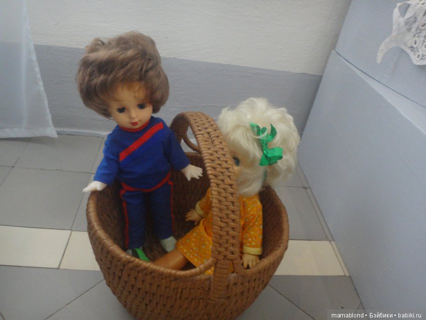 Выставка " Лабиринты кукольной жизни"