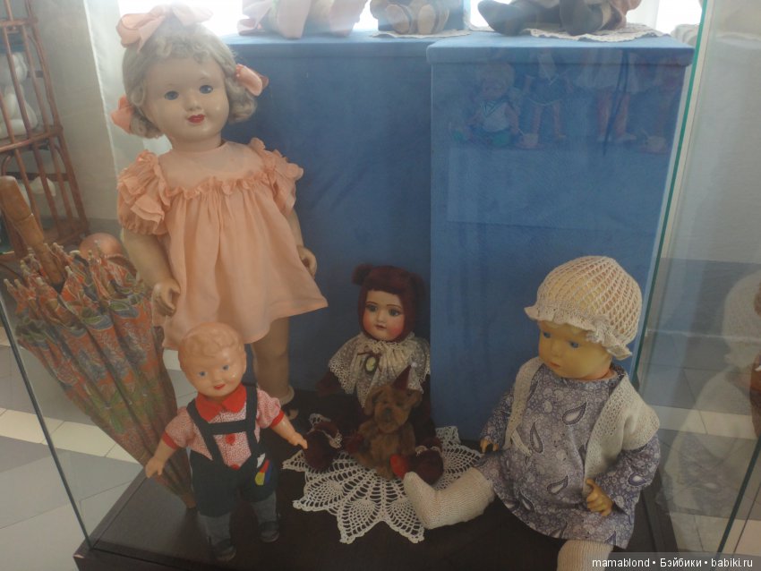Выставка " Лабиринты кукольной жизни"