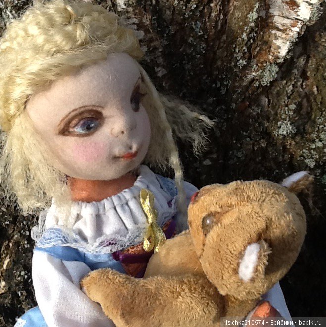Весенняя текстильная куколка Виктория. Автор и исполнитель Федорова Надежда