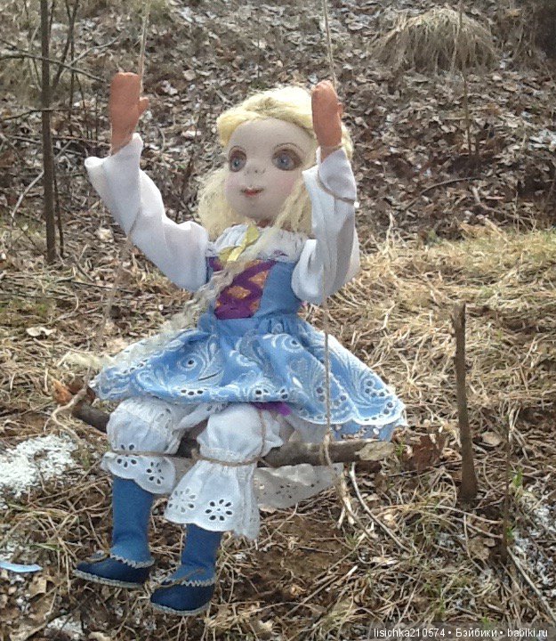 Весенняя текстильная куколка Виктория. Автор и исполнитель Федорова Надежда