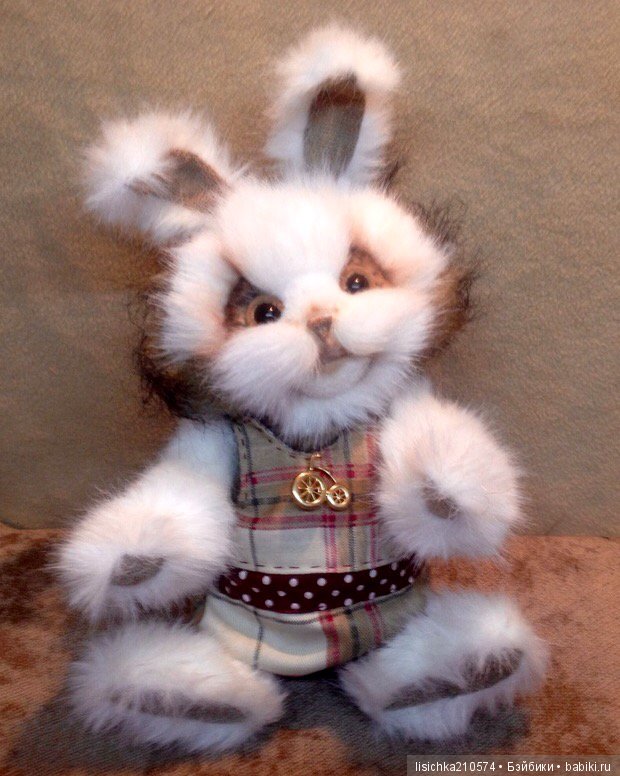 Зайчики Лапочка и Лапуся. Игрушки Федоровой Надежды (фото 8)