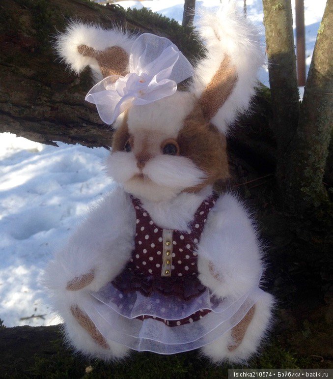 Зайчики Лапочка и Лапуся. Игрушки Федоровой Надежды