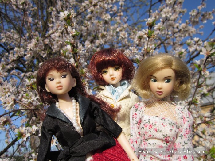 Весеннее цветение. И куклы