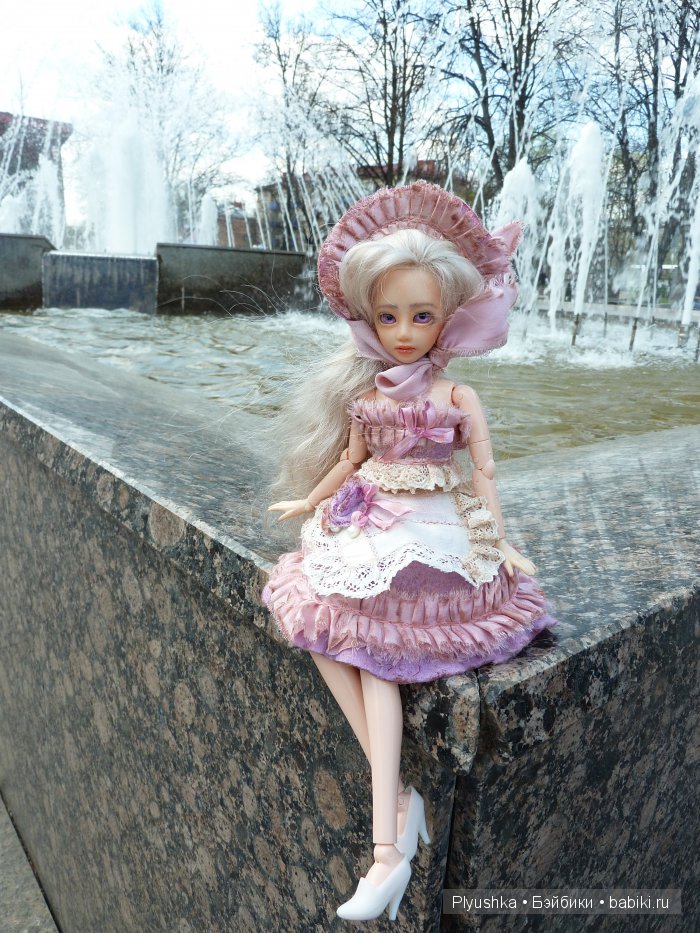 Наши прогулки. Часть 3. Лиза у фонтана. Хвасты