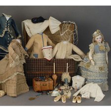 Старинные куклы с приданым