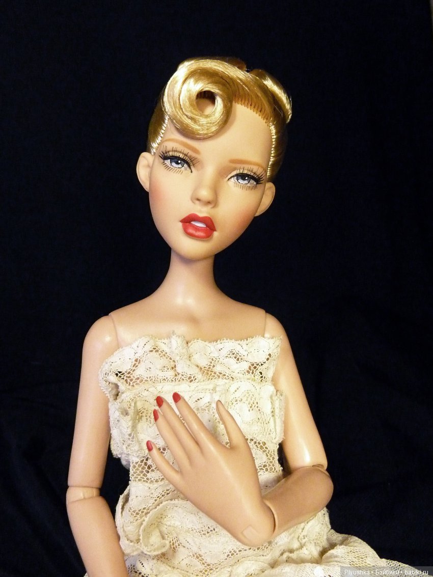 Дежа Вю /Deja Vu от Tonner/. 40 см - это не так уж и много