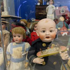 Витрина магазина в Центральном Детском Мире