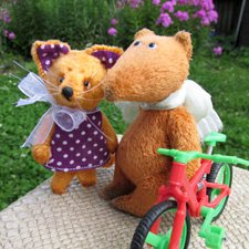 К Люку приехала подружка