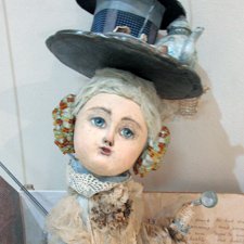 "Время пить чай". Выставка, посвящённая 150-летию книги "Алиса в стране чудес"