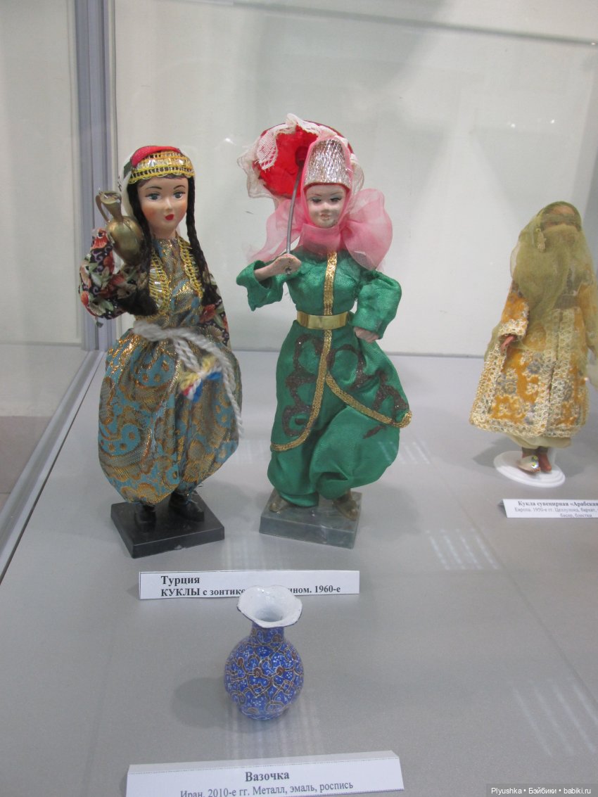 Выставка кукол "Волшебный мир образов и фантазий"