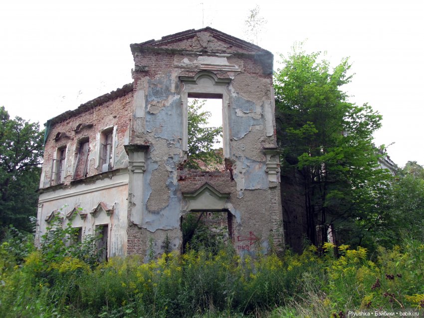 Варвара и старинные усадьбы. Заброшенные и не очень