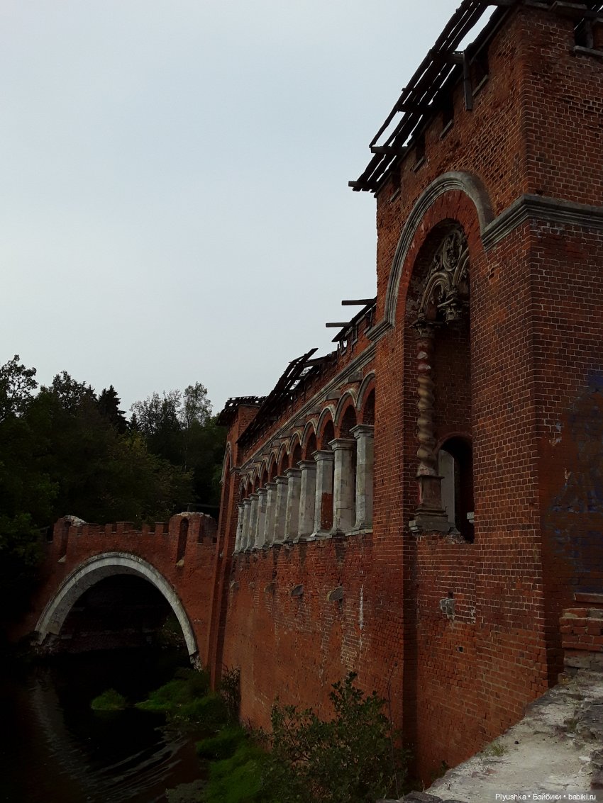 Варвара и старинные усадьбы. Заброшенные и не очень