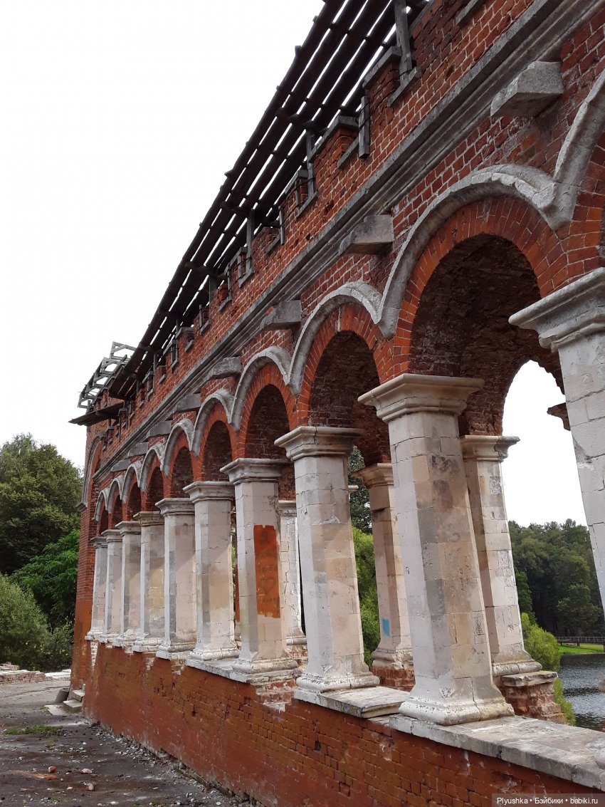 Варвара и старинные усадьбы. Заброшенные и не очень