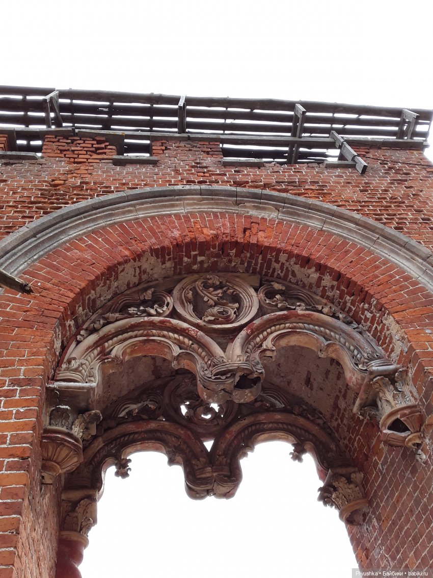 Варвара и старинные усадьбы. Заброшенные и не очень