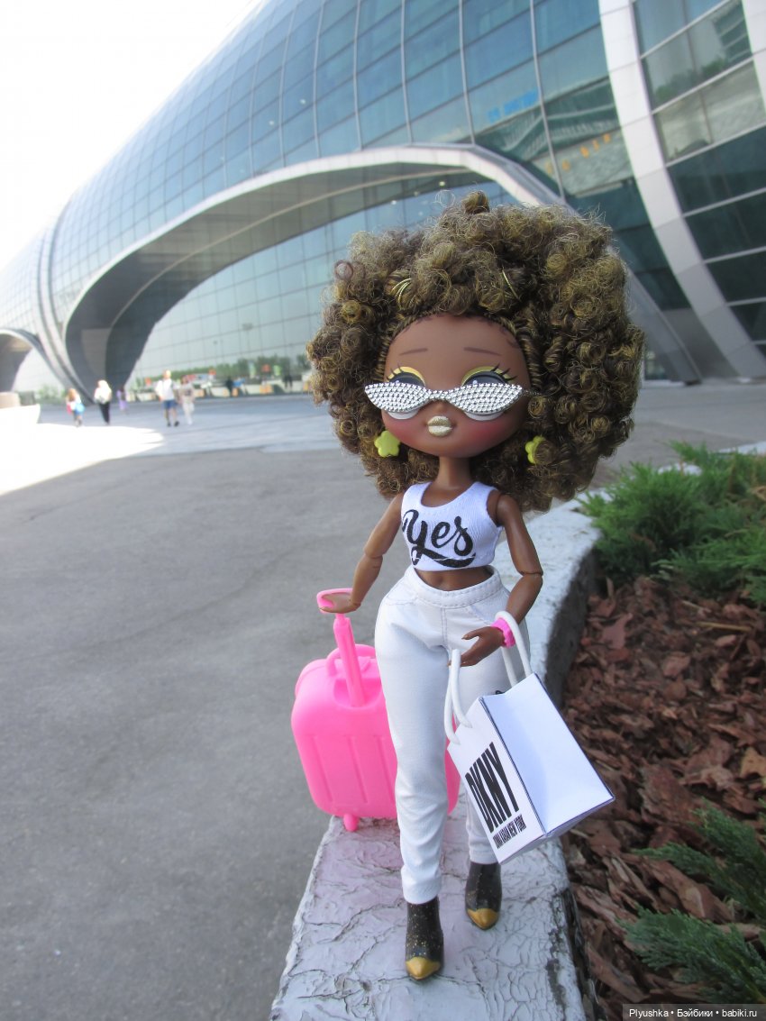 Леди Би летит на юг — Куклы L