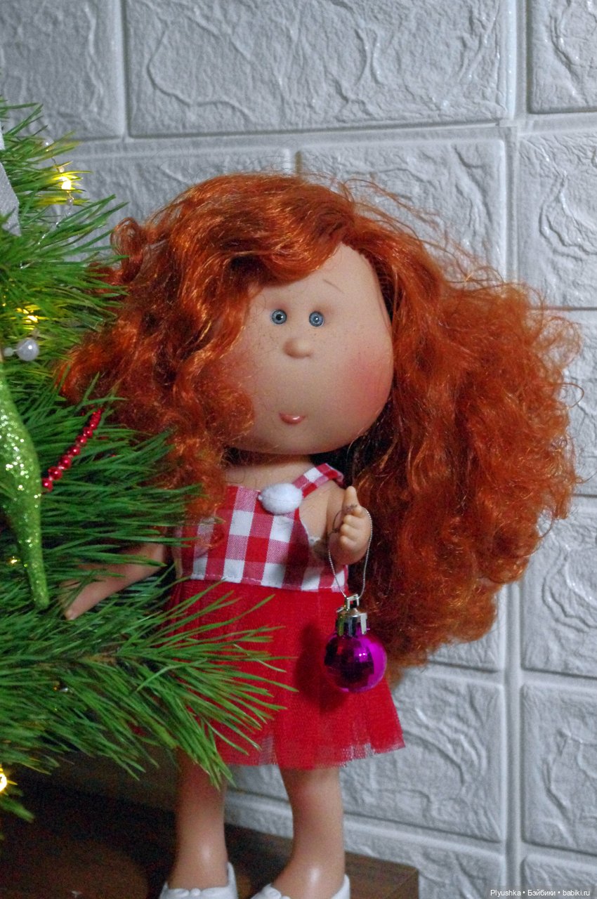 Булка нарядила ёлку — Куклы Nines d'Onil (Нинес): Миа (Mia)