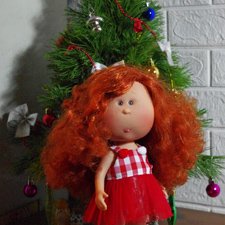 Булка нарядила ёлку