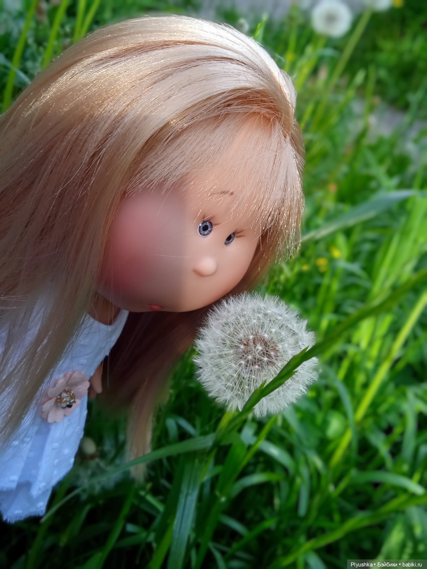 Булочка гуляет — Куклы Nines d'Onil (Нинес): Миа (Mia) (фото 2)