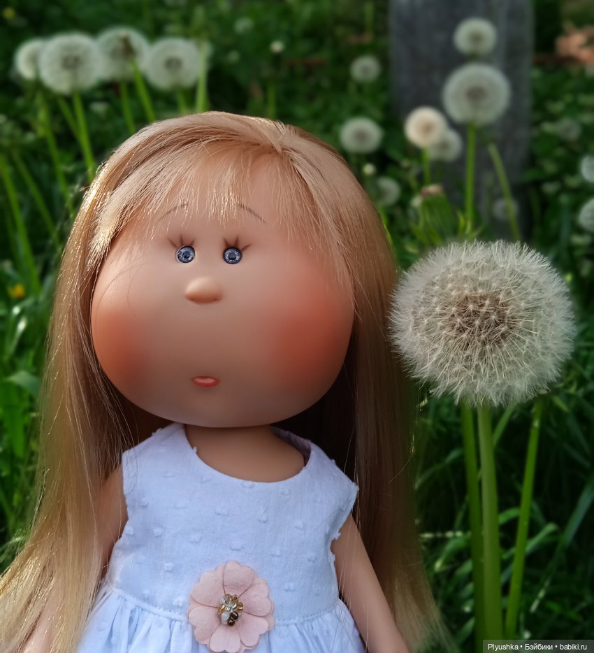 Булочка гуляет — Куклы Nines d'Onil (Нинес): Миа (Mia) (фото 7)
