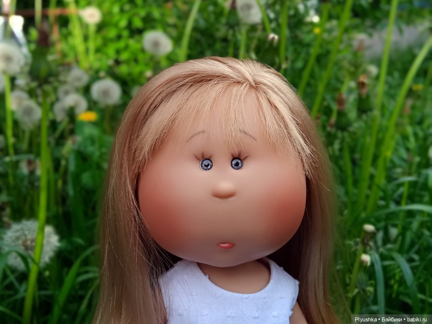 Булочка гуляет — Куклы Nines d'Onil (Нинес): Миа (Mia)