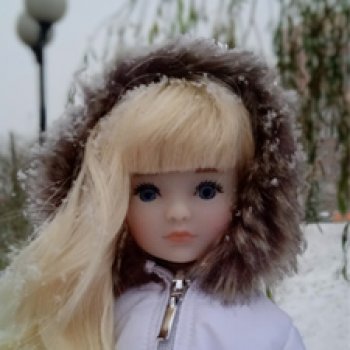 Первый снег - Новенькая кукла