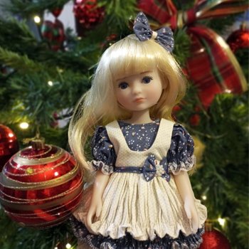 Поиски Новогоднего настроения. Топик 2 - Тесса и ёлочка