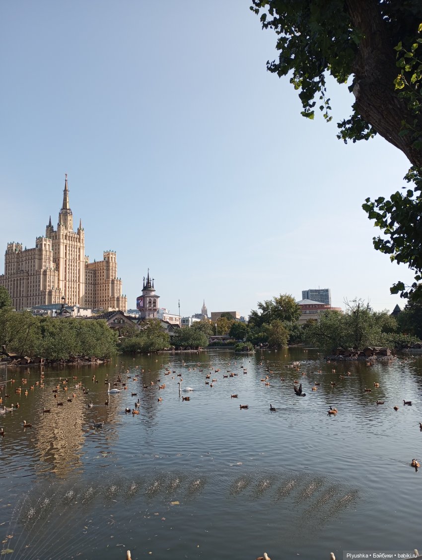 Ася в зоопарке — Российские куклы Весна (фото 2)