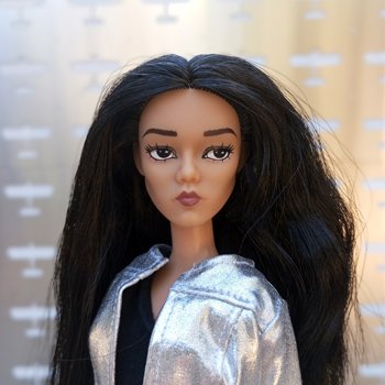 Новенькая - Кара