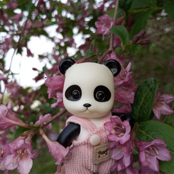 Весеннее: Панда Лёля, цветочки и пчёлки