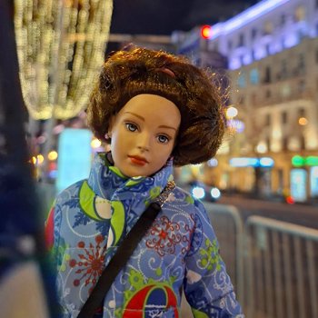 Декабрь, Страстной бульвар, Лили