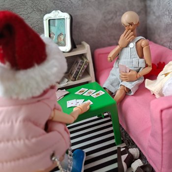 Постконкурс. Игра в карты на раздевание)