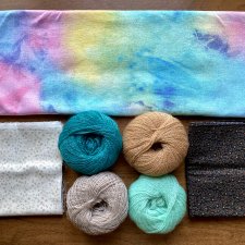 Лот ткани и пряжи