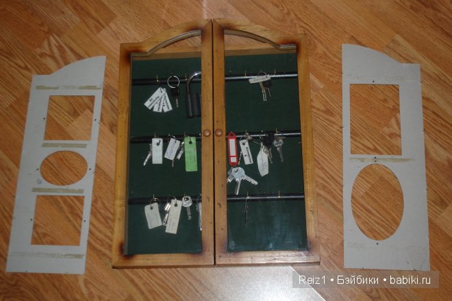 Шкаф из старой ключницы — Мебель для кукол и домиков: фото