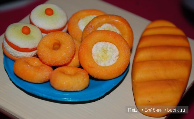 Решила накормить мою Васёну - кукольная миниатюра (фото 3)