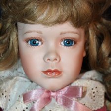 Фарфоровая кукла Zasan 46 см