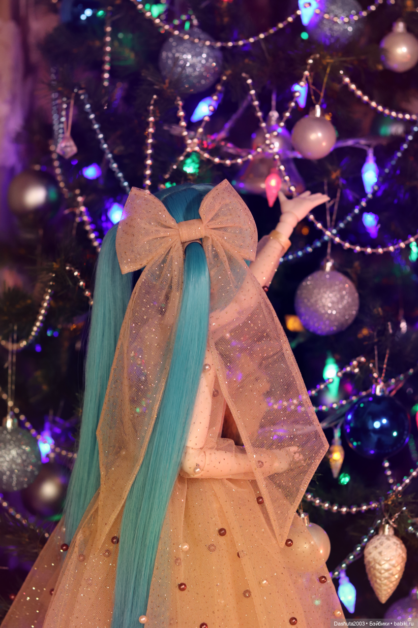 С Новым Годом! Отмечаем праздник вместе с Hatsune Miku