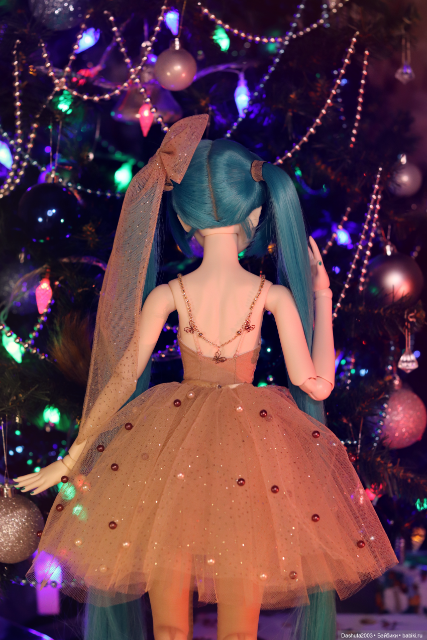 С Новым Годом! Отмечаем праздник вместе с Hatsune Miku (фото 8)