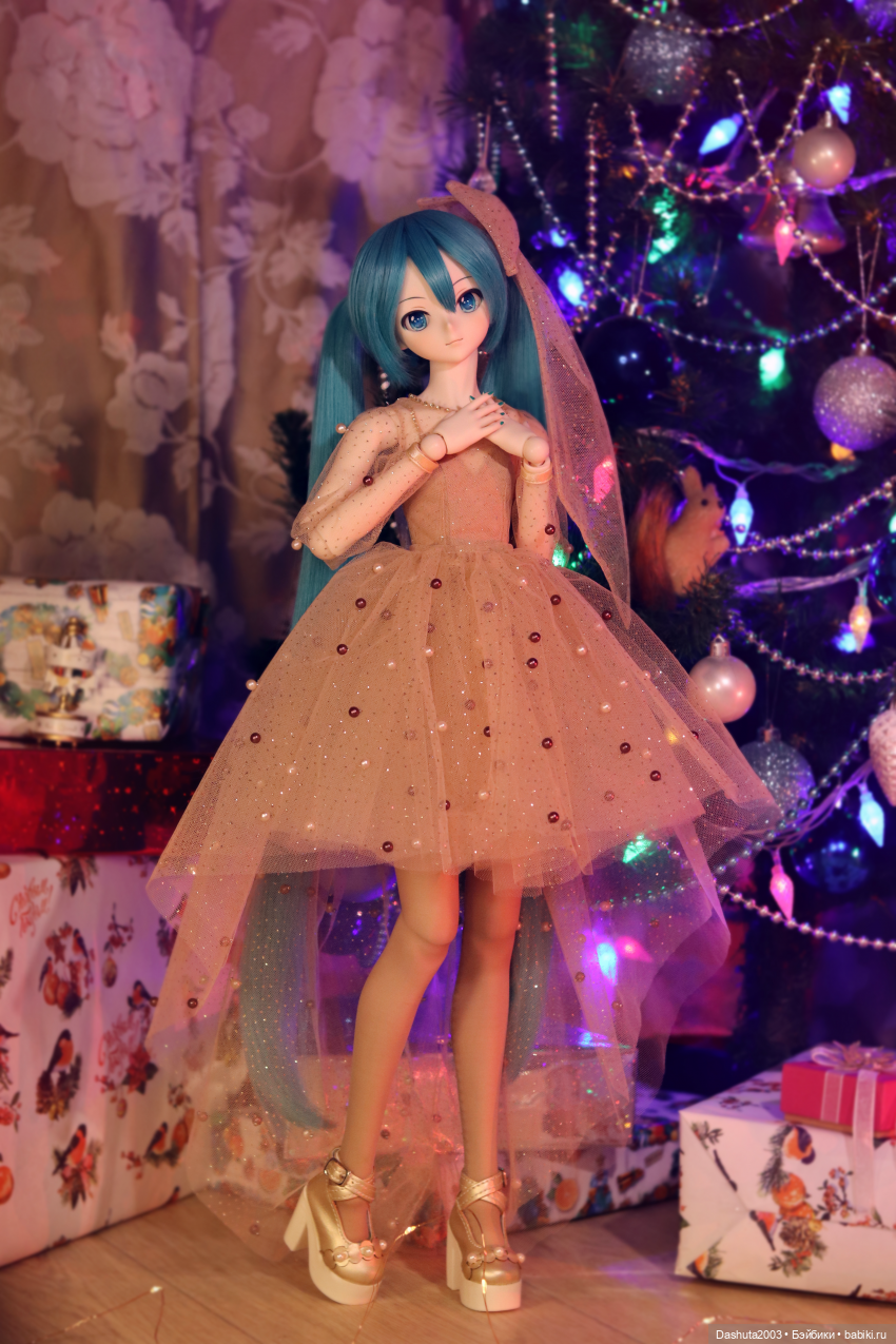 С Новым Годом! Отмечаем праздник вместе с Hatsune Miku