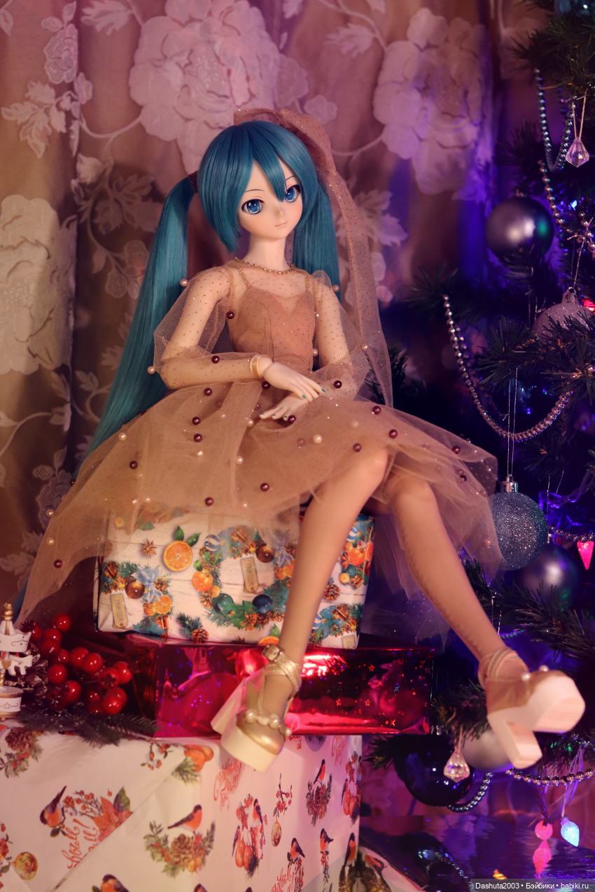 С Новым Годом! Отмечаем праздник вместе с Hatsune Miku