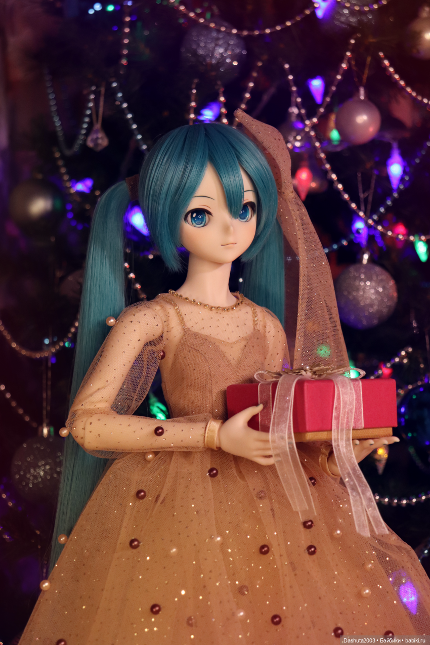 С Новым Годом! Отмечаем праздник вместе с Hatsune Miku