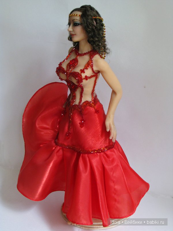 Платье для силиконовой куклы масштаба 1:4