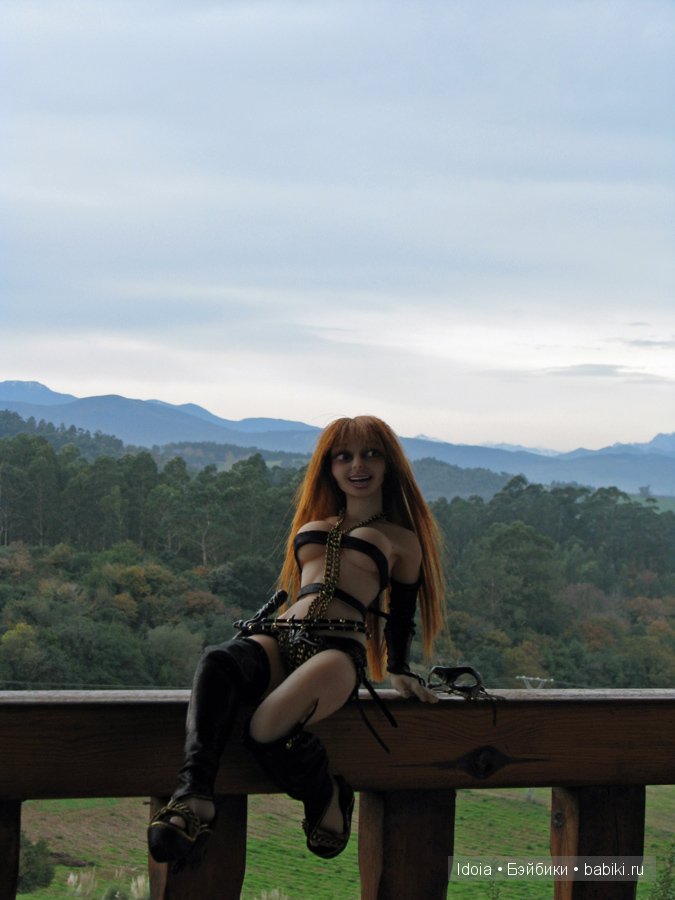 Бесшовная кукла из силикона на подвижном каркасе